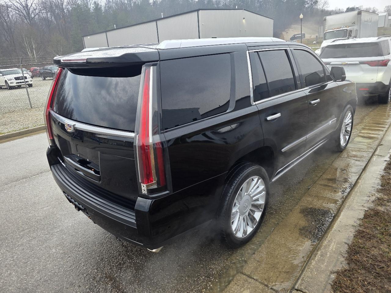 Cadillac Escalade Platinum 4WD 2018