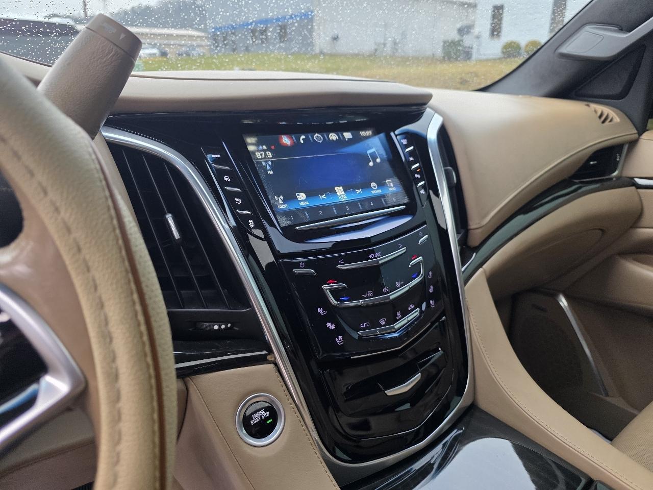 Cadillac Escalade Platinum 4WD 2018