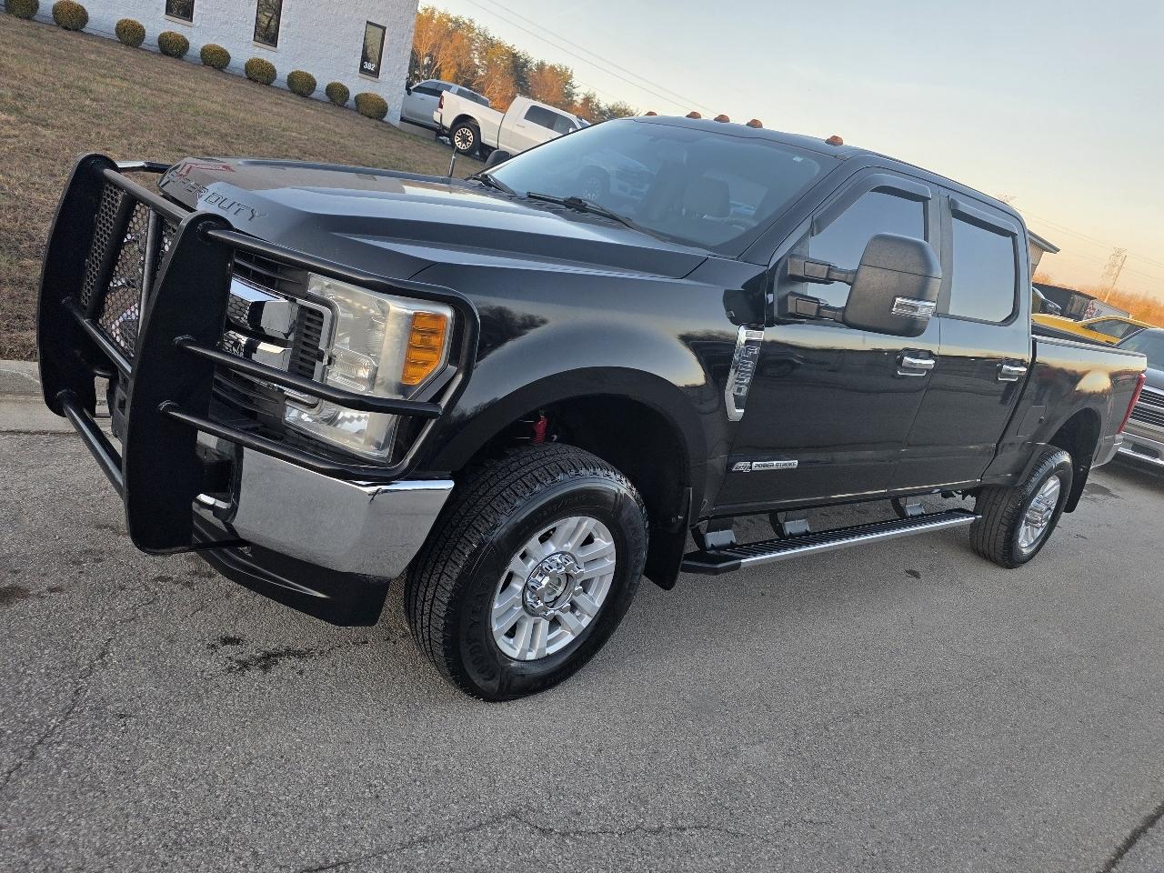 Ford F-250 SD XLT Crew Cab SWB 4WD 2017