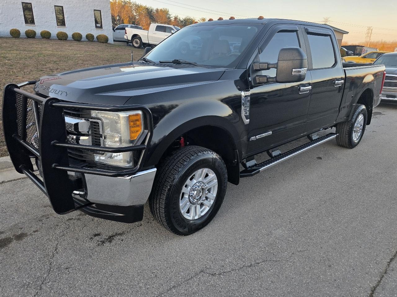 Ford F-250 SD XLT Crew Cab SWB 4WD 2017