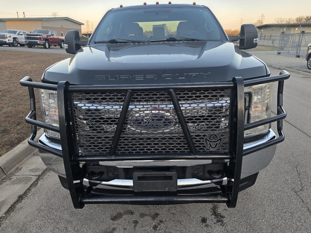 Ford F-250 SD XLT Crew Cab SWB 4WD 2017