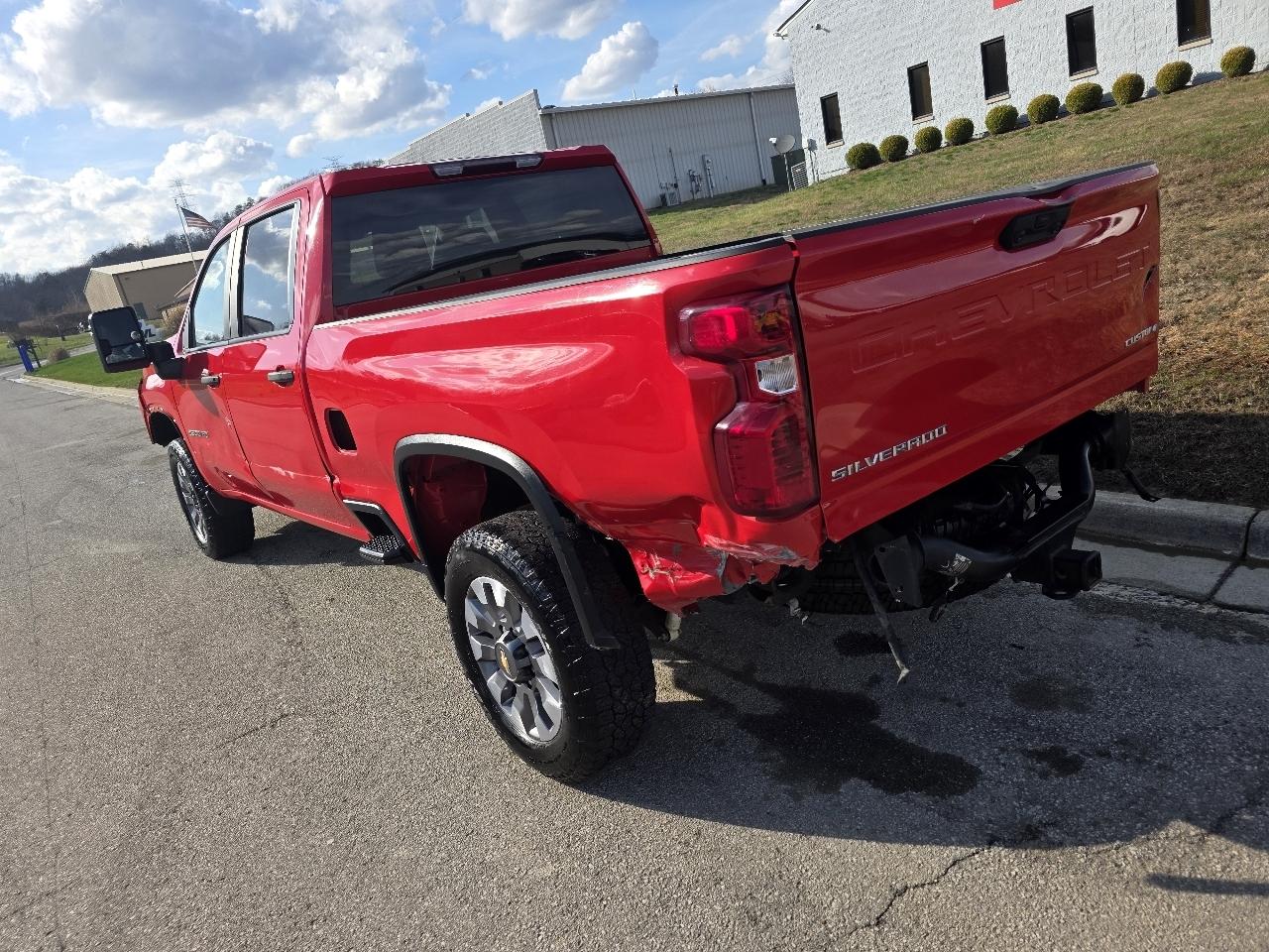 Chevrolet Silverado 2500HD Custom Crew Cab Short Box 4WD 2024
