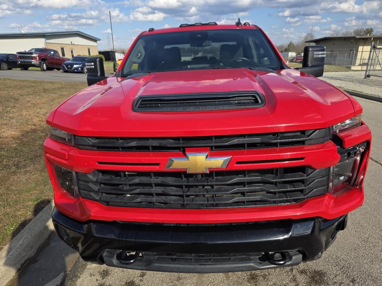 Chevrolet Silverado 2500HD Custom Crew Cab Short Box 4WD 2024
