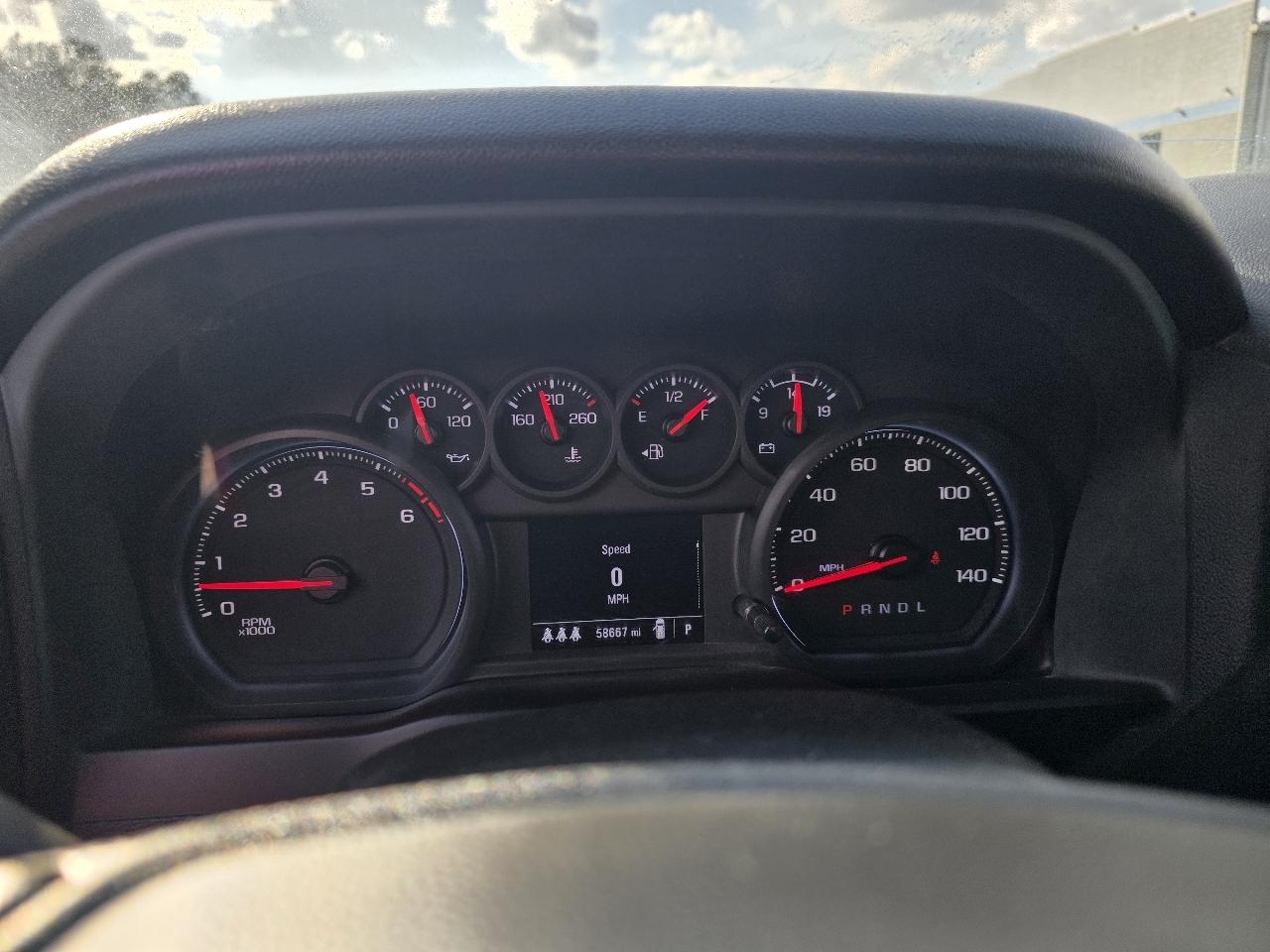 Chevrolet Silverado 2500HD Custom Crew Cab Short Box 4WD 2024