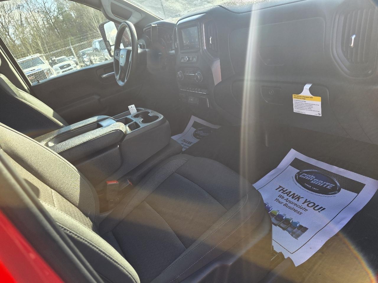 Chevrolet Silverado 2500HD Custom Crew Cab Short Box 4WD 2024