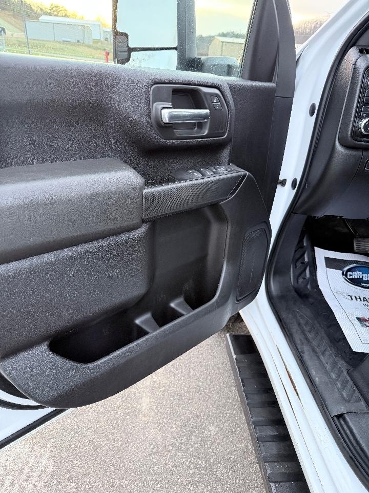 GMC Sierra 3500HD Pro Double Cab 4WD 2022