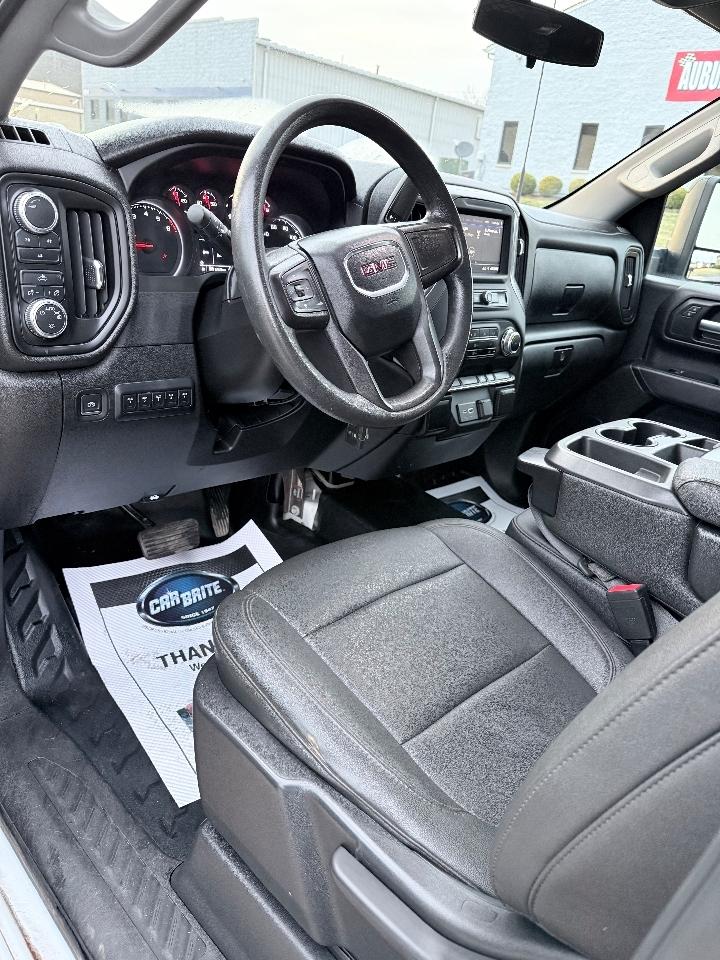 GMC Sierra 3500HD Pro Double Cab 4WD 2022