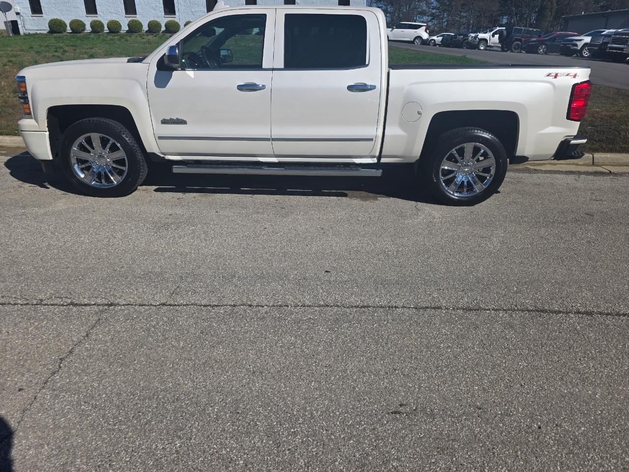 Chevrolet Silverado 1500 4WD Crew Cab 153.0" High Country 2015