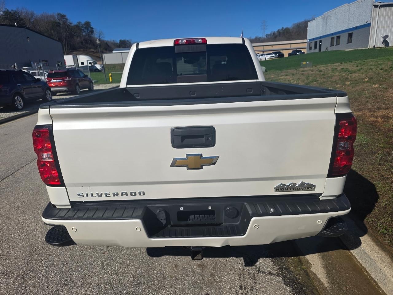 Chevrolet Silverado 1500 4WD Crew Cab 153.0" High Country 2015
