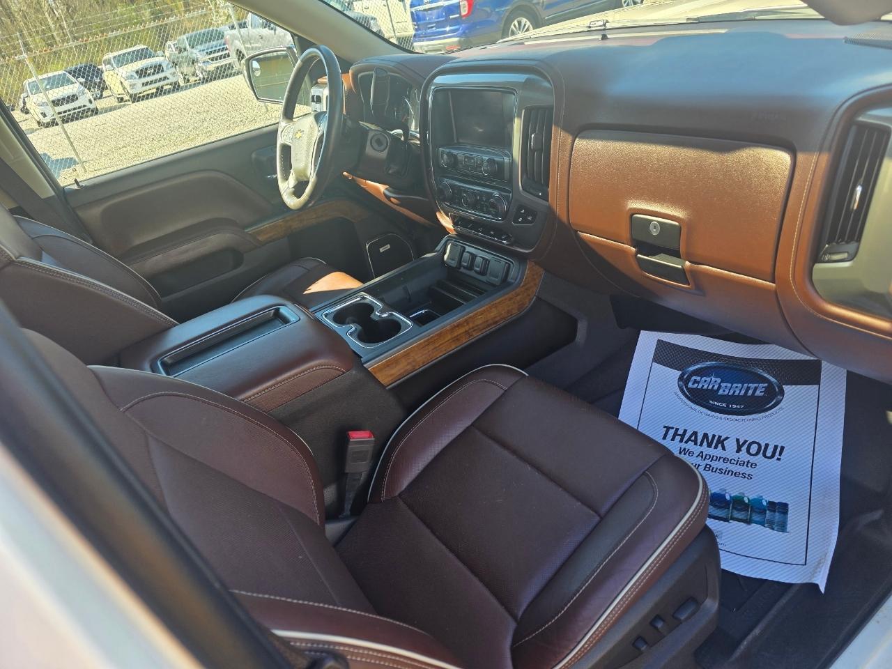 Chevrolet Silverado 1500 4WD Crew Cab 153.0" High Country 2015