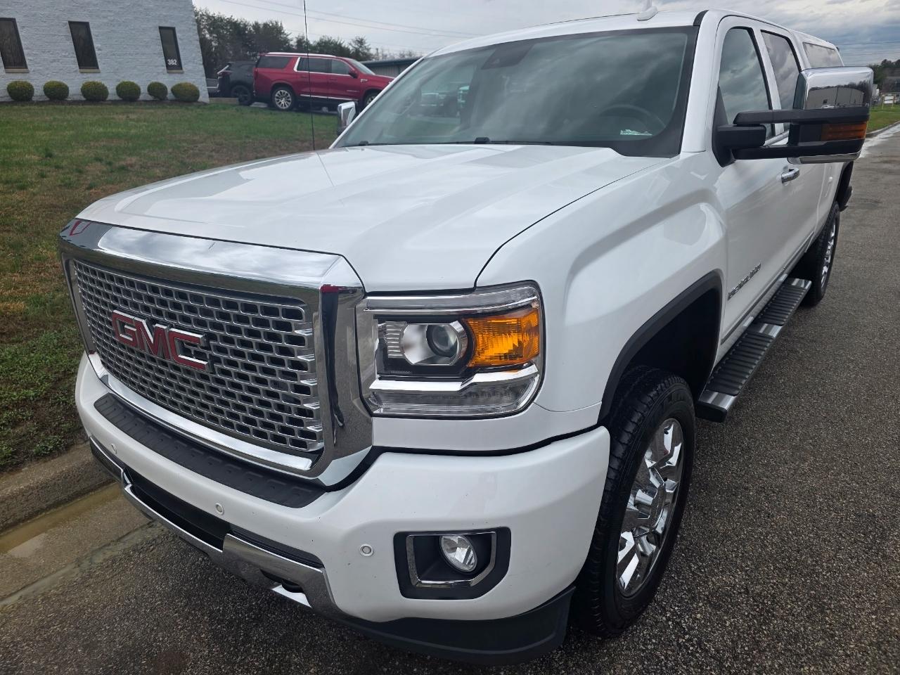 GMC Sierra 2500HD Denali Crew Cab 4WD 2016