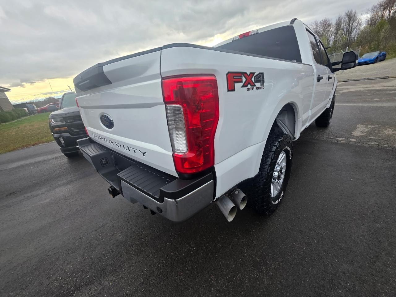 Ford F-250 SD XLT Crew Cab 4WD 2017