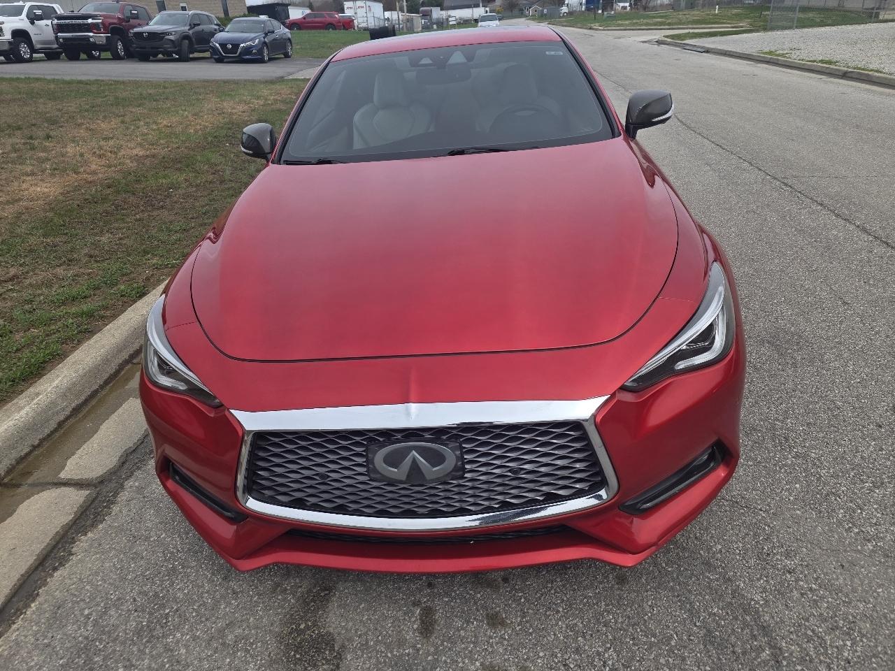 Infiniti Q60 Red Sport 400 AWD 2017