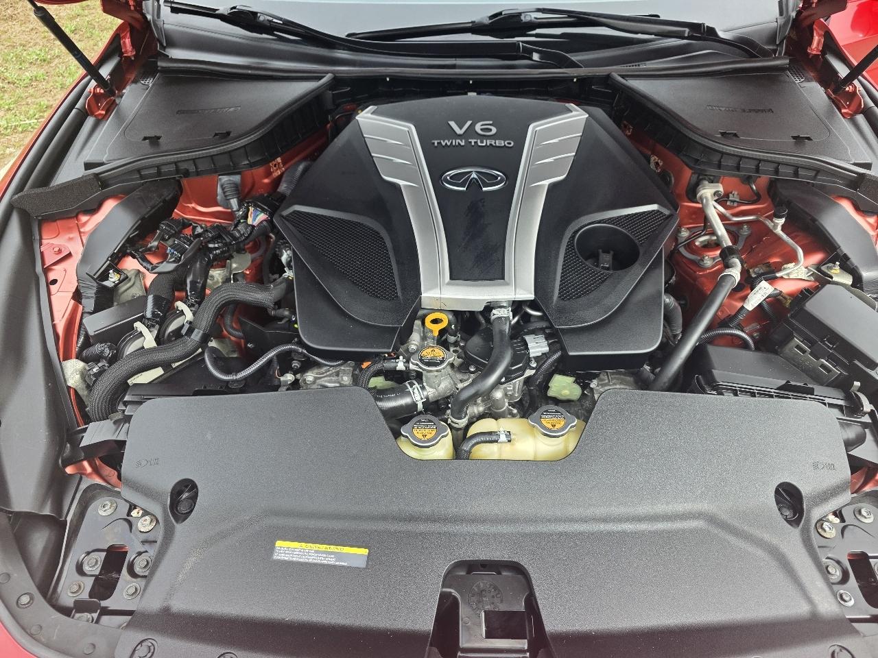 Infiniti Q60 Red Sport 400 AWD 2017