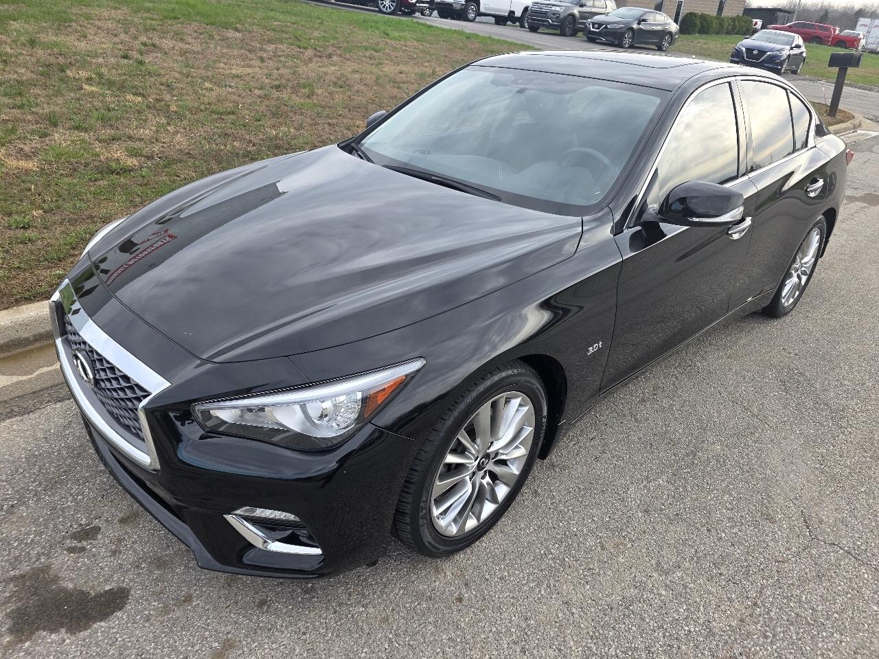 Infiniti Q50 3.0t LUXE 2020