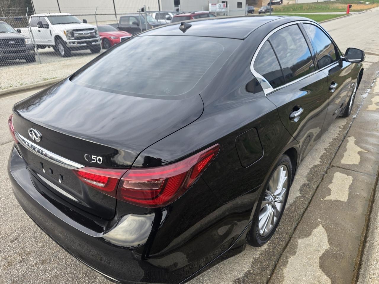 Infiniti Q50 3.0t LUXE 2020