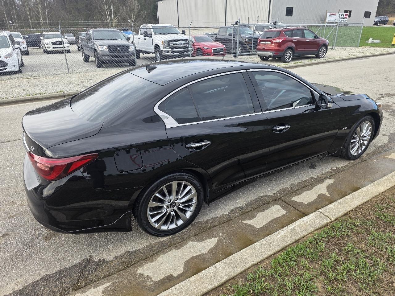 Infiniti Q50 3.0t LUXE 2020