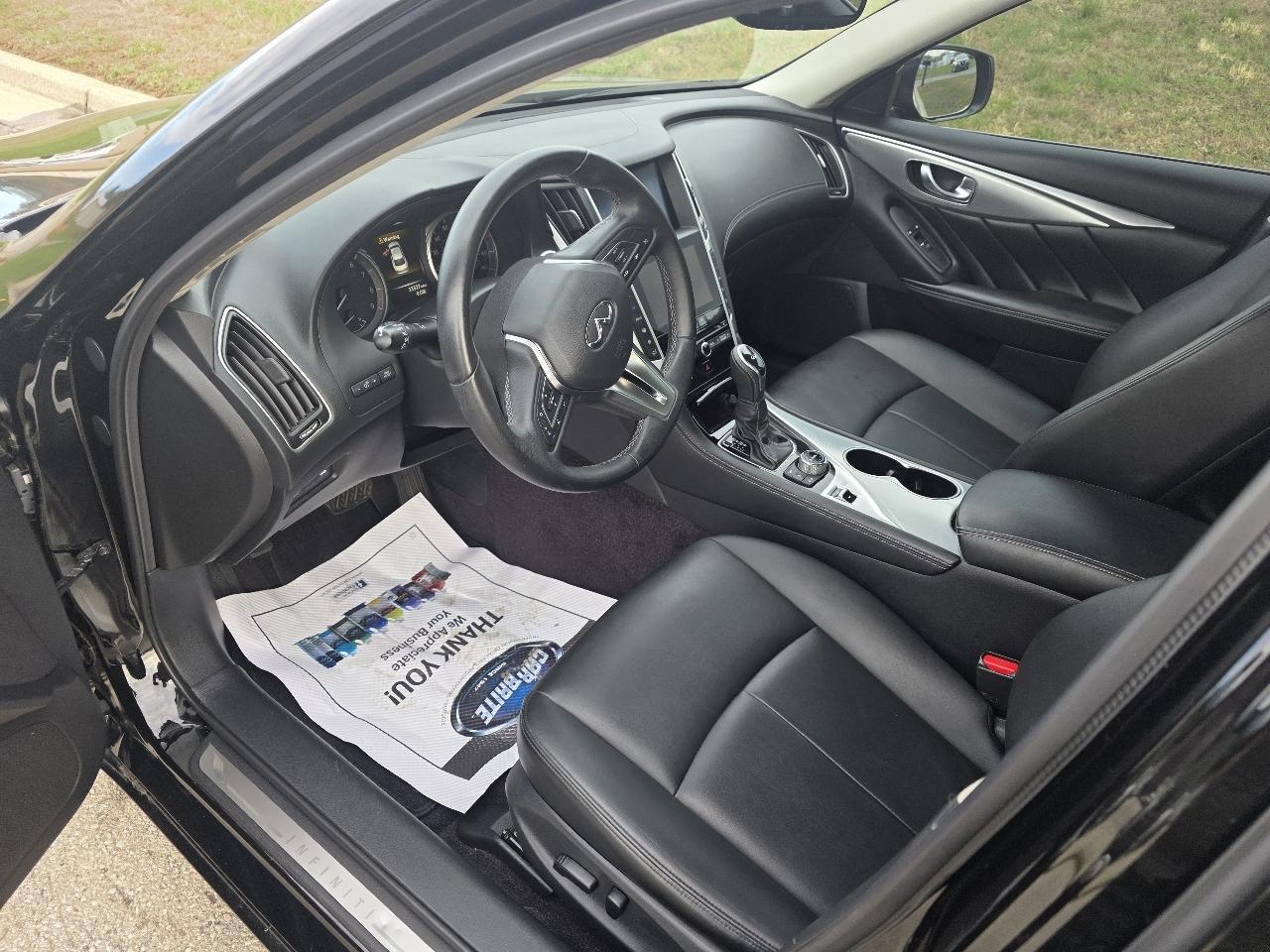 Infiniti Q50 3.0t LUXE 2020