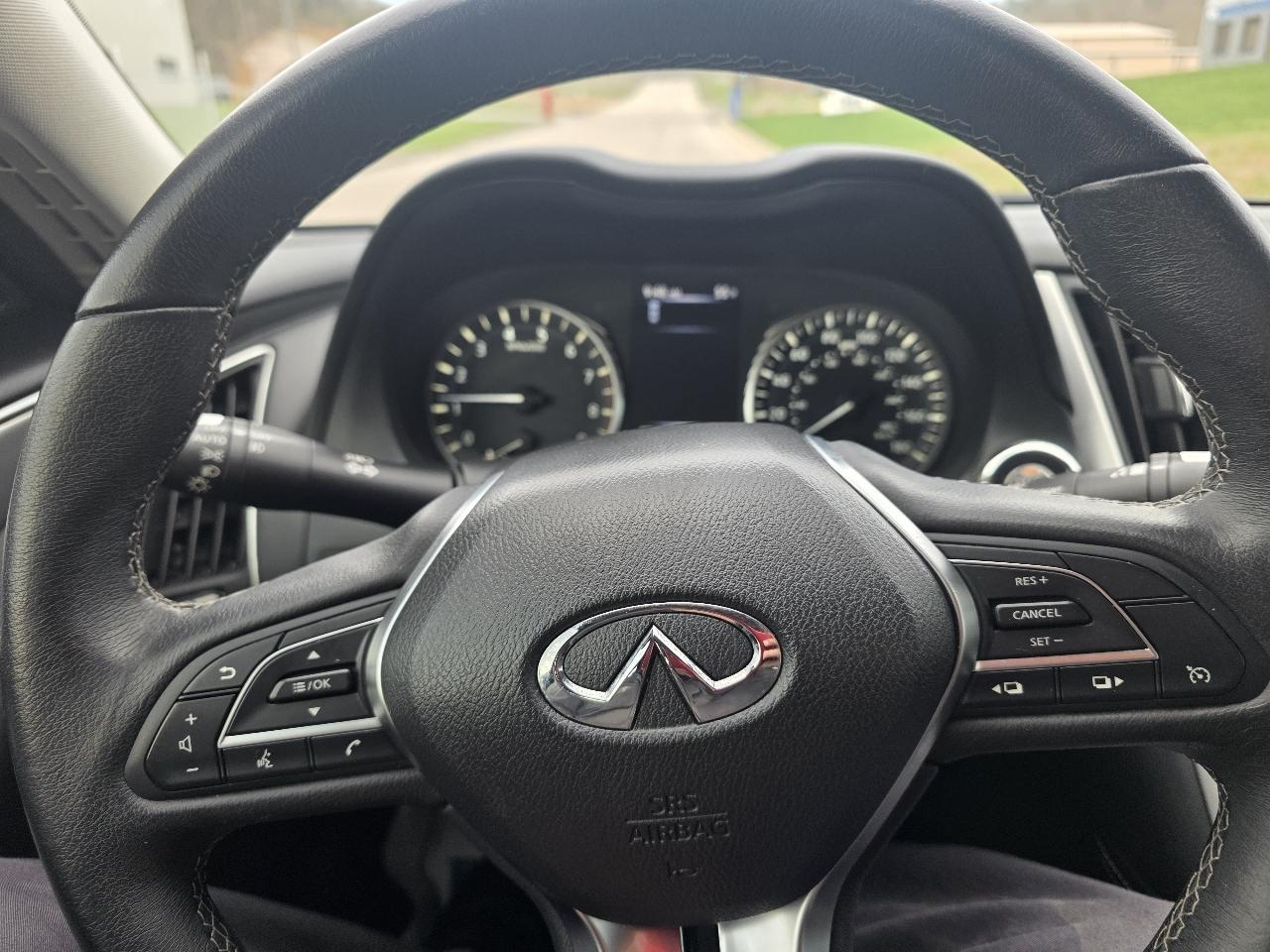 Infiniti Q50 3.0t LUXE 2020