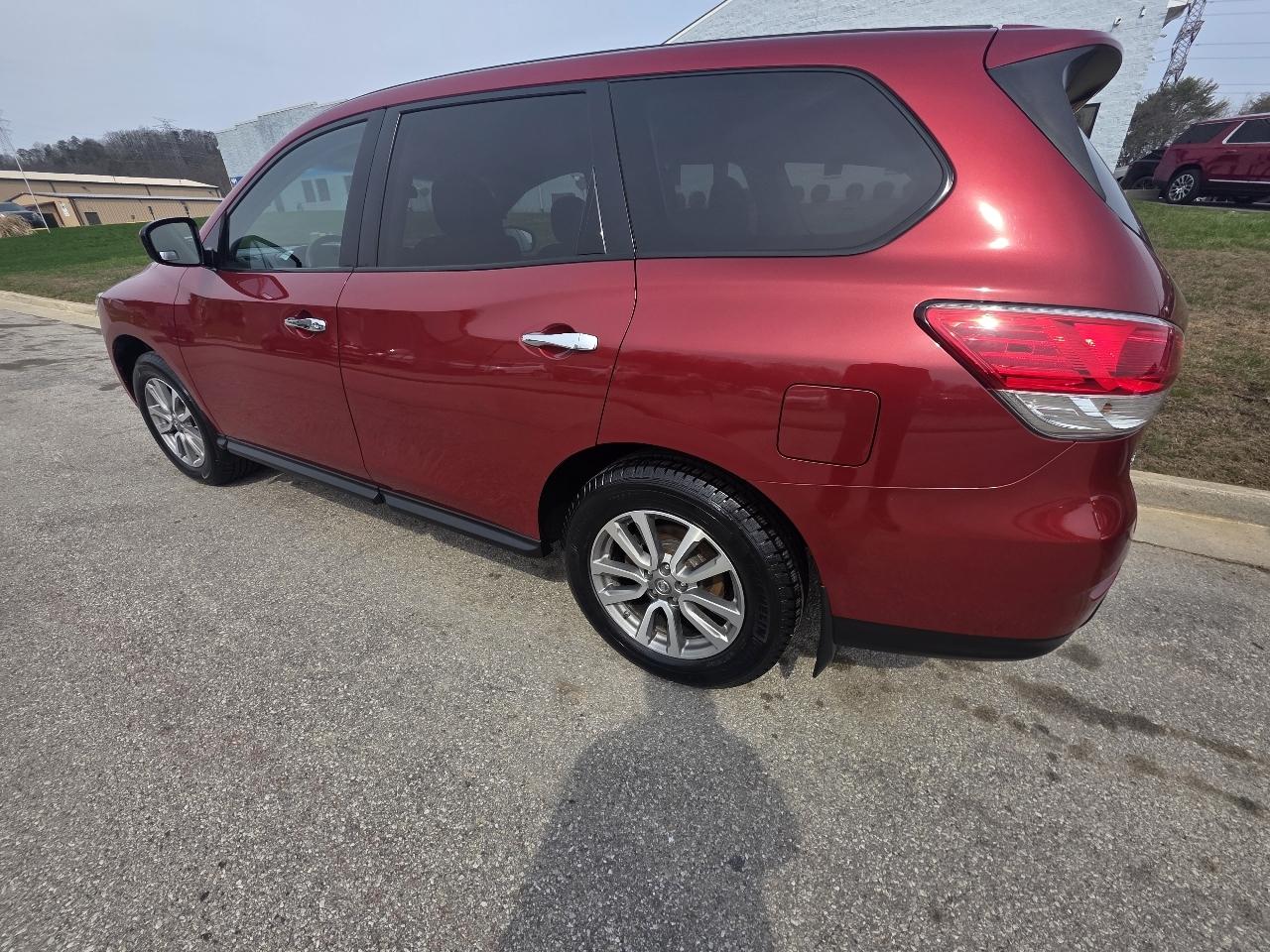 Nissan Pathfinder S 4WD 2014