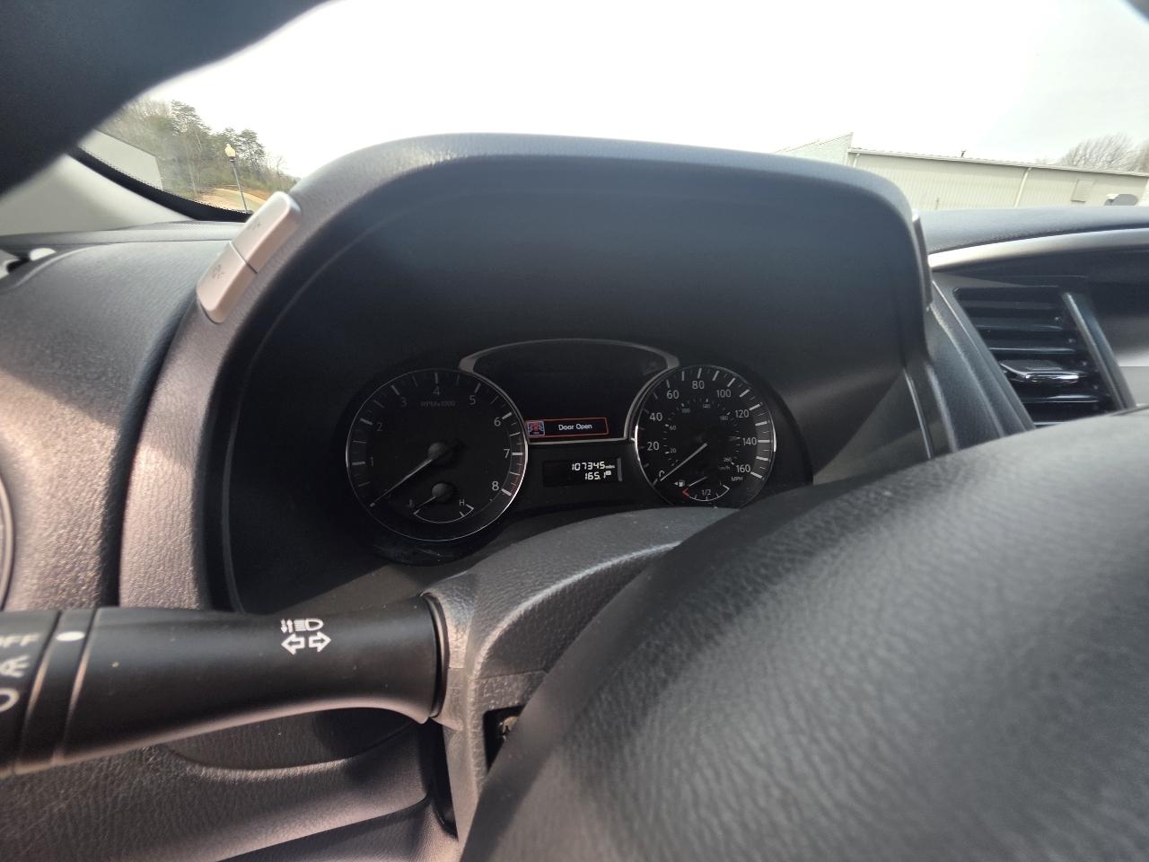 Nissan Pathfinder S 4WD 2014