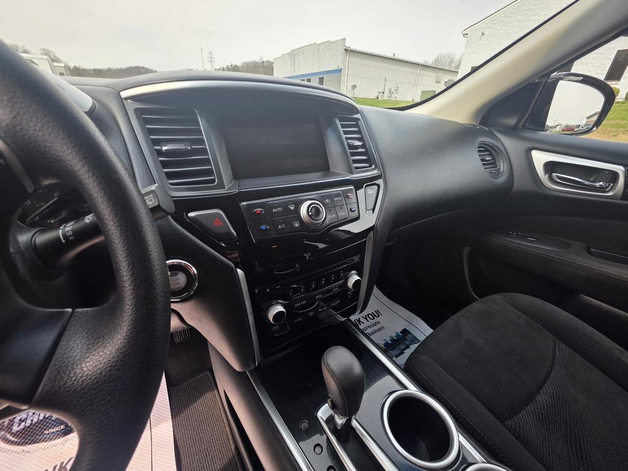 Nissan Pathfinder S 4WD 2014