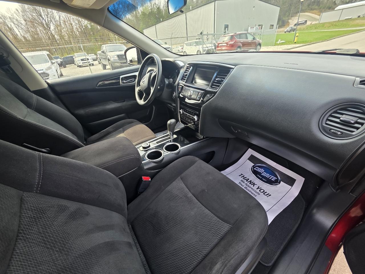 Nissan Pathfinder S 4WD 2014