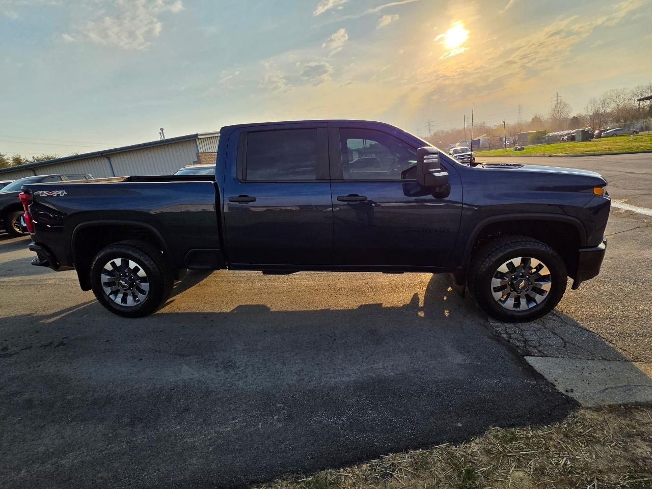 Chevrolet Silverado 2500HD Custom Crew Cab Short Box 4WD 2022