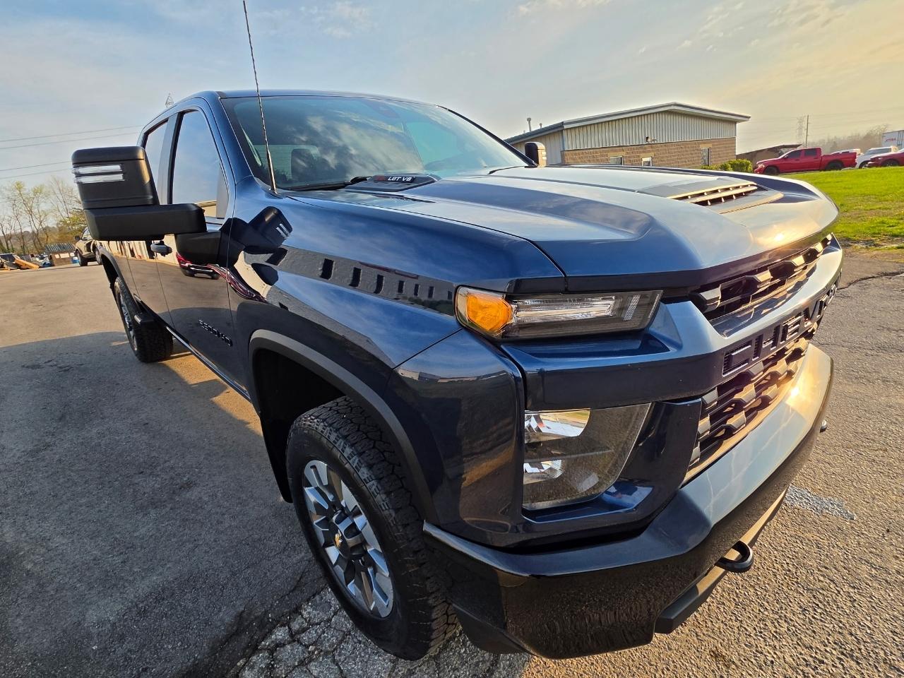 Chevrolet Silverado 2500HD Custom Crew Cab Short Box 4WD 2022