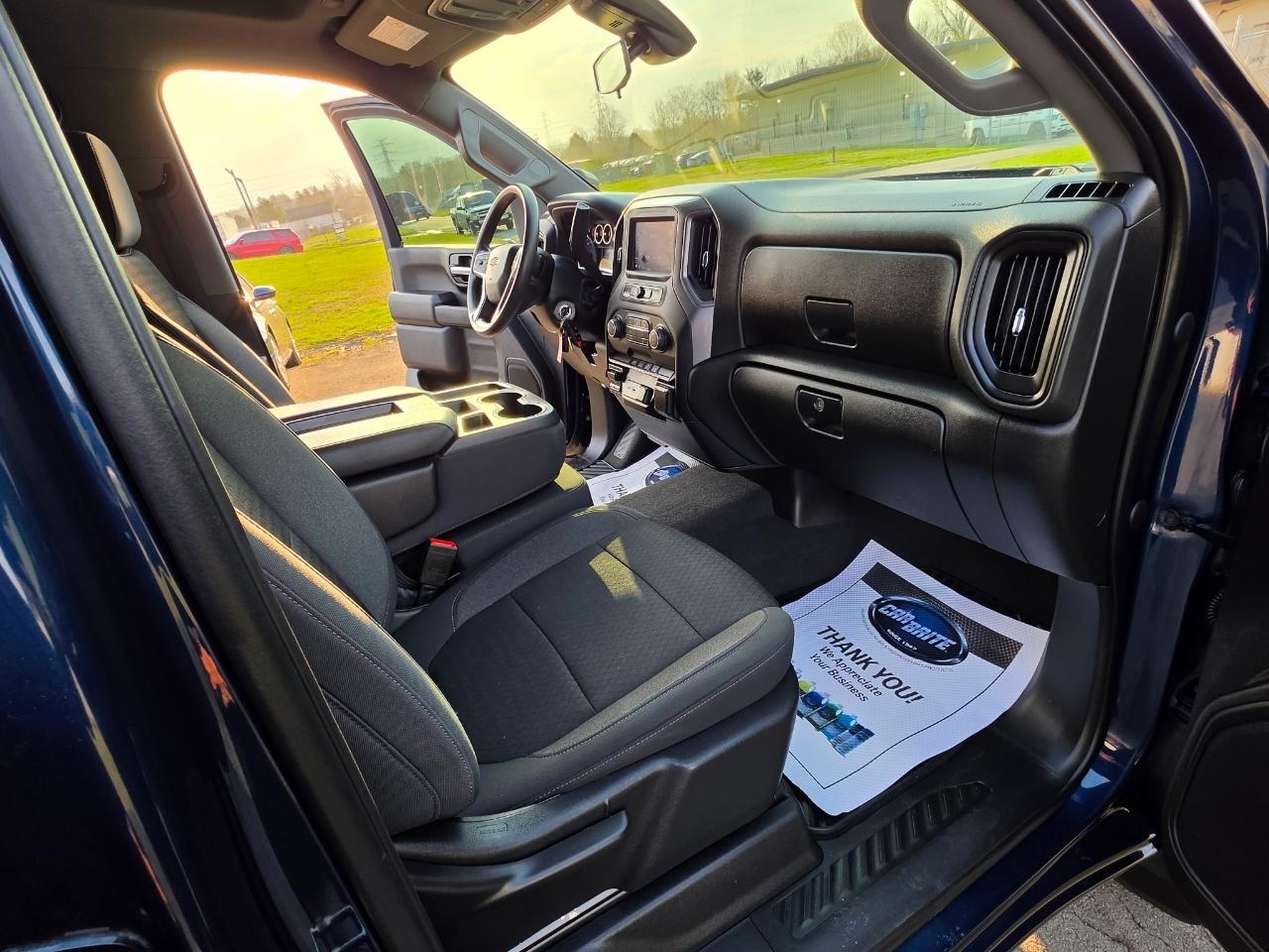 Chevrolet Silverado 2500HD Custom Crew Cab Short Box 4WD 2022