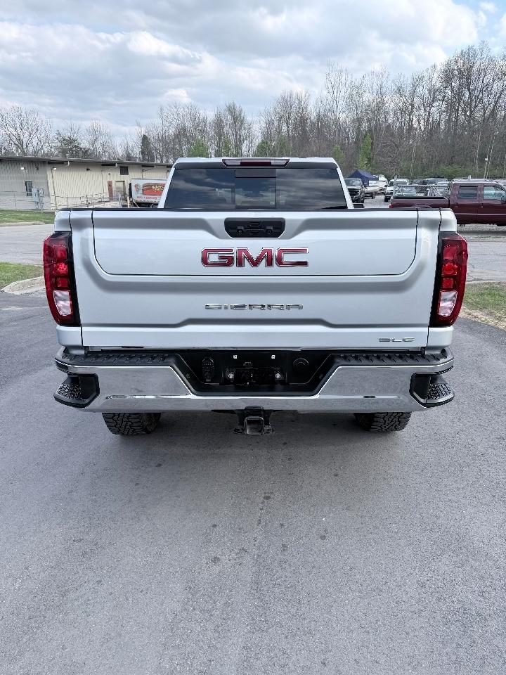GMC Sierra 2500HD 4WD Crew Cab 153" SLE 2022