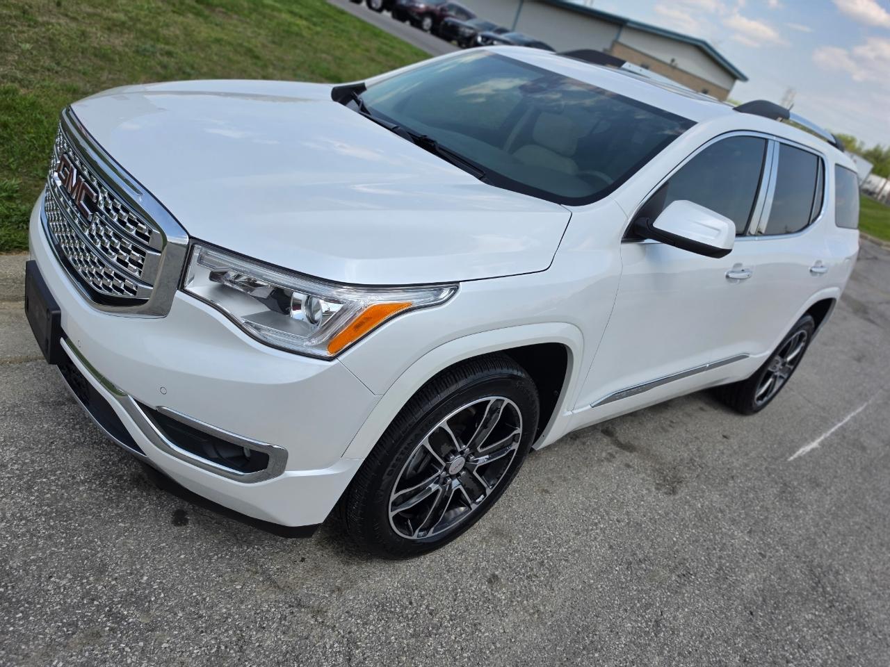 GMC Acadia Denali AWD 2017