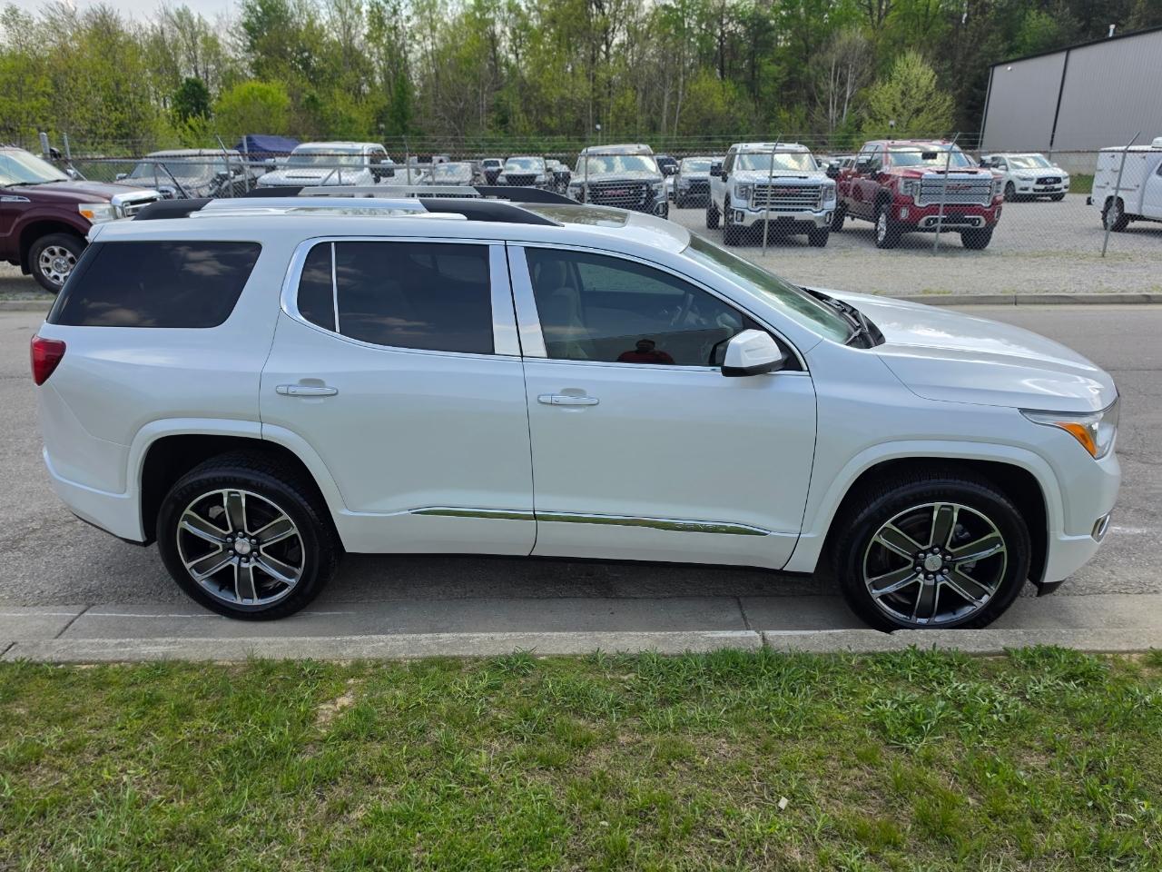 GMC Acadia Denali AWD 2017