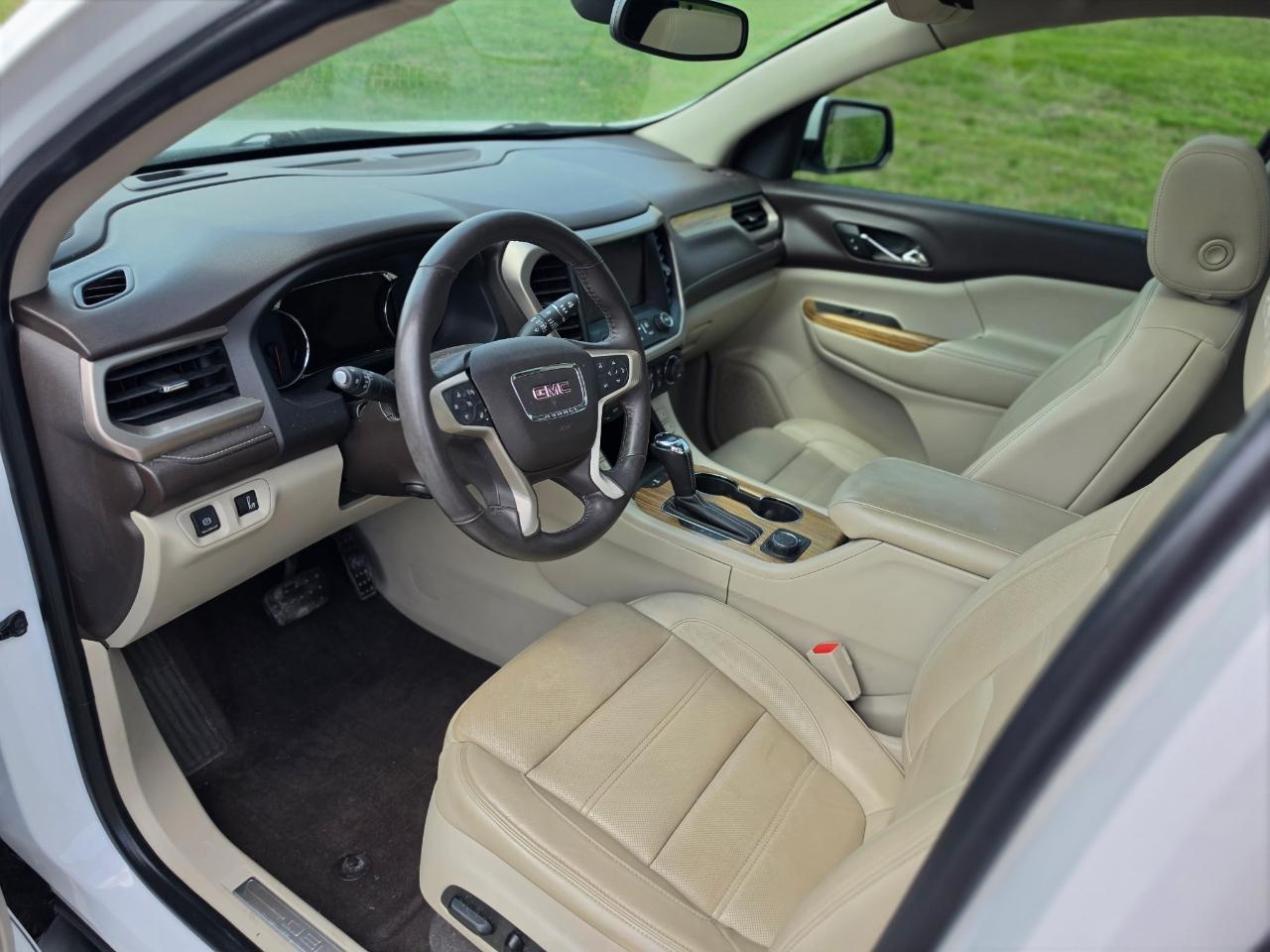 GMC Acadia Denali AWD 2017