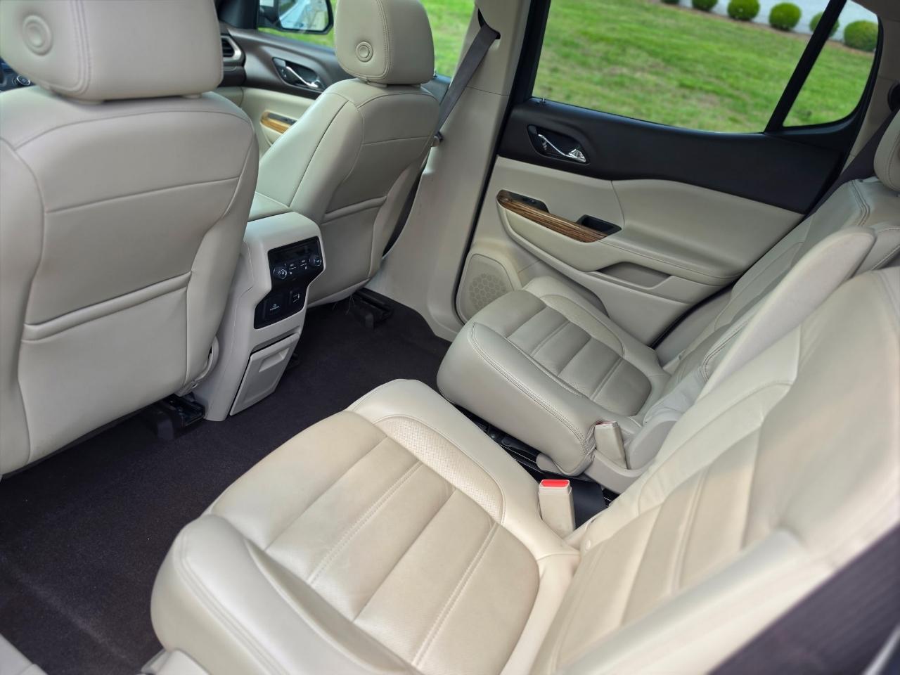 GMC Acadia Denali AWD 2017