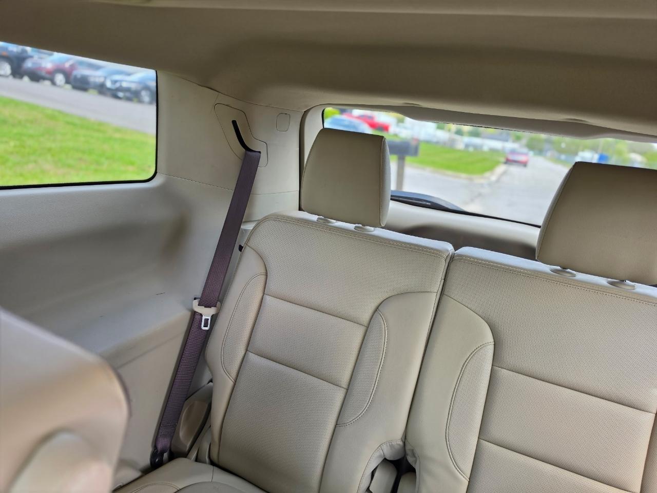 GMC Acadia Denali AWD 2017