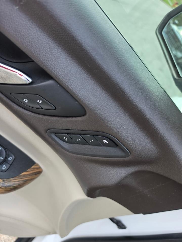 GMC Acadia Denali AWD 2017