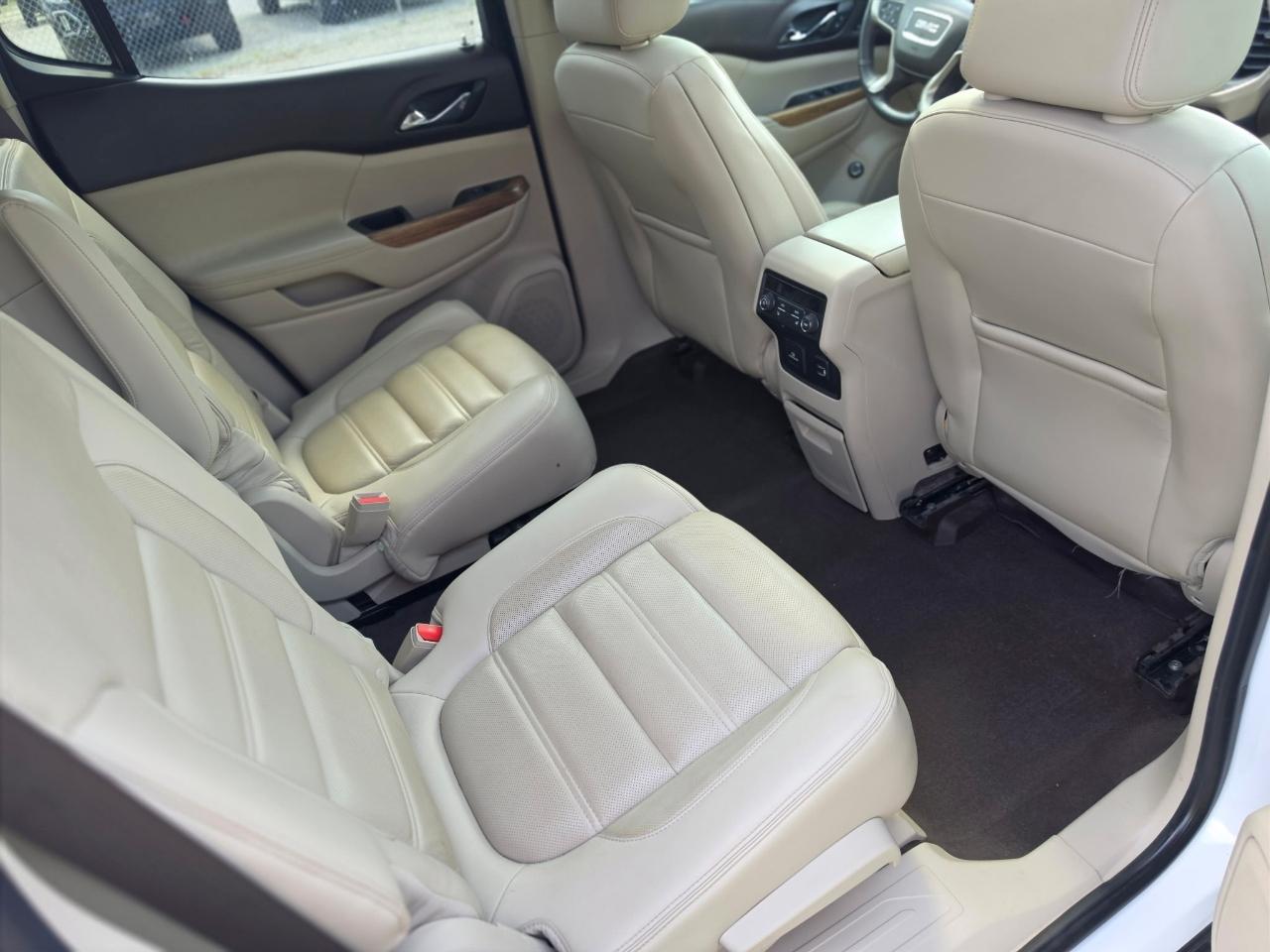 GMC Acadia Denali AWD 2017