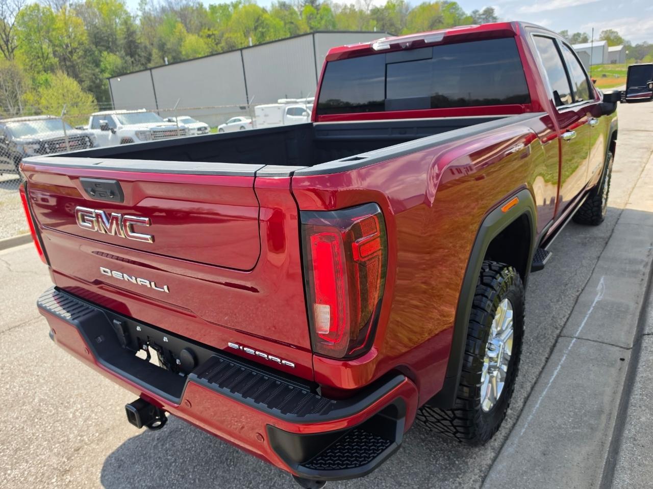 GMC Sierra 2500HD Denali Crew Cab 4WD 2021