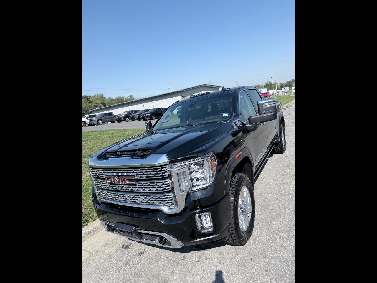 GMC Sierra 2500HD Denali Crew Cab 4WD SB 2023