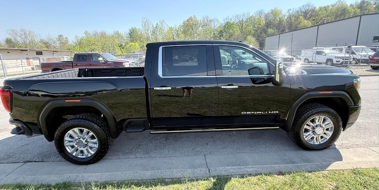 GMC Sierra 2500HD Denali Crew Cab 4WD SB 2023