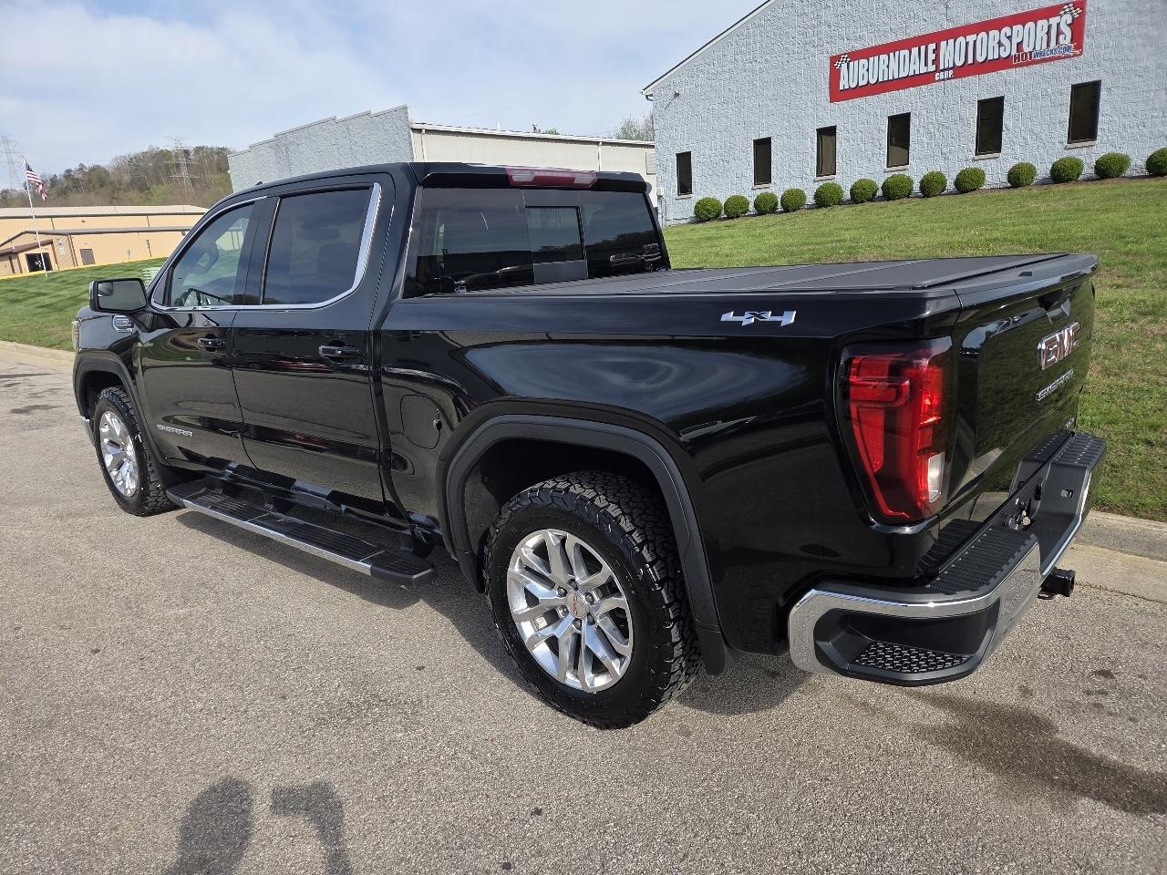 GMC Sierra 1500 4WD Crew Cab 147" SLE 2021