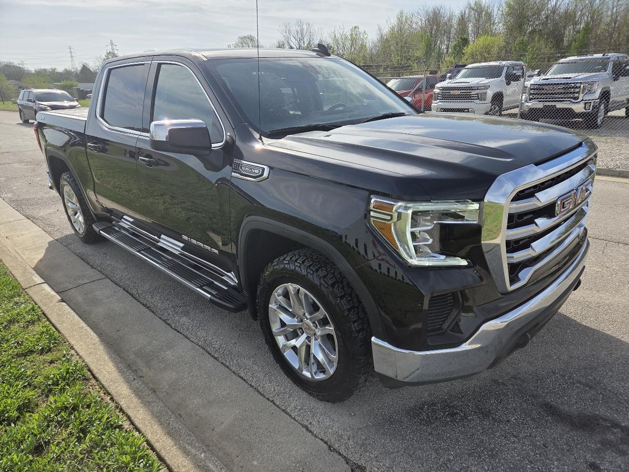 GMC Sierra 1500 4WD Crew Cab 147" SLE 2021