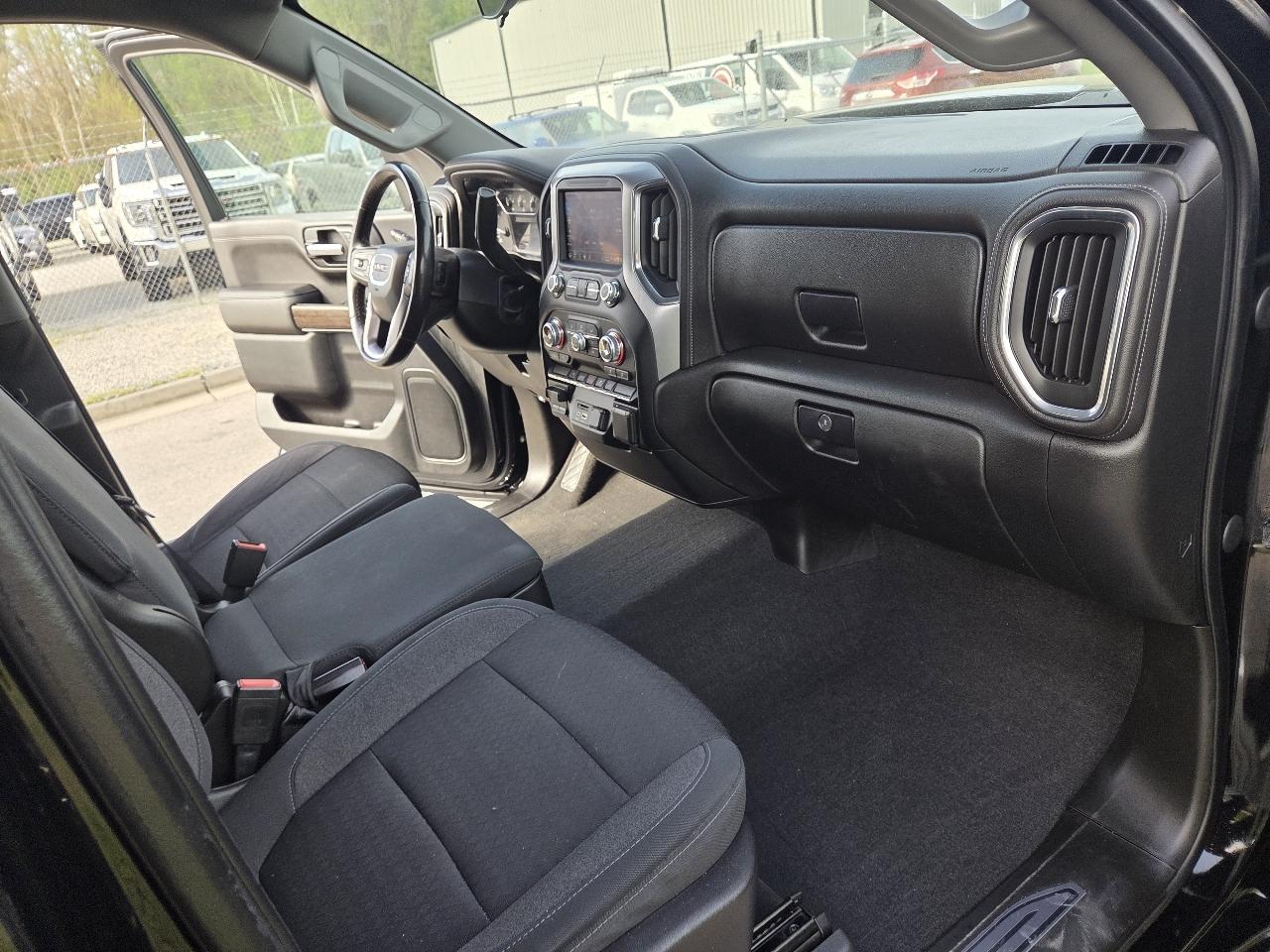 GMC Sierra 1500 4WD Crew Cab 147" SLE 2021