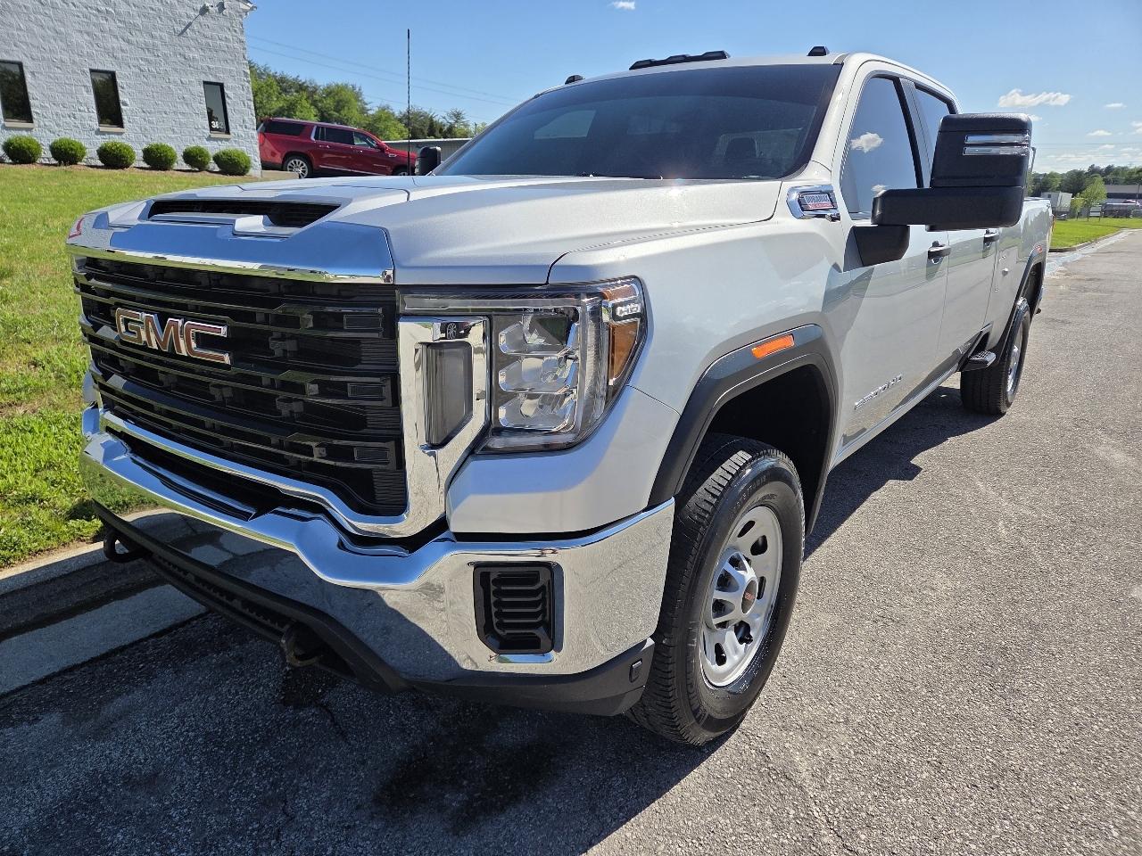 GMC Sierra 3500HD Pro Crew Cab 4WD SB 2023