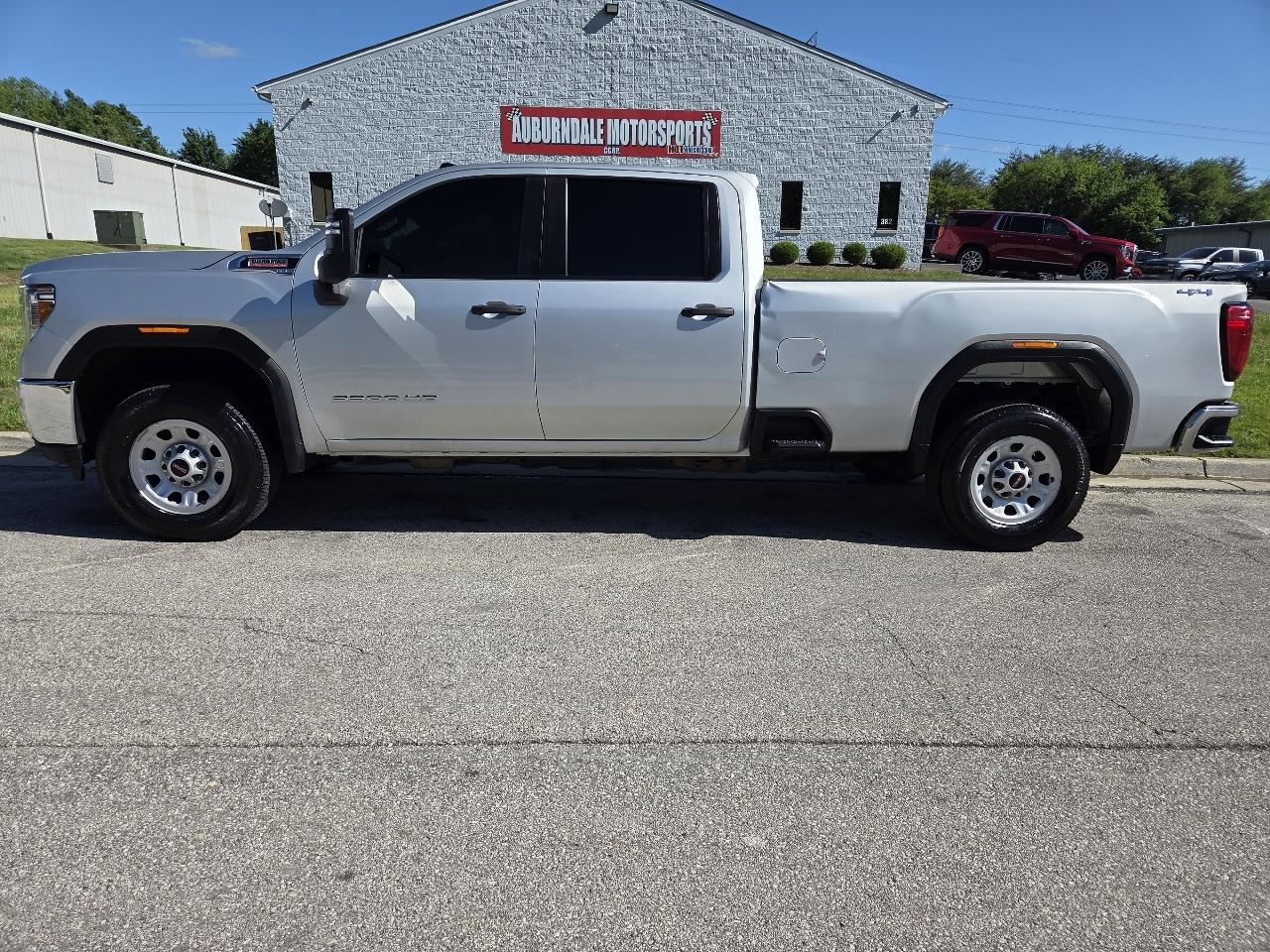GMC Sierra 3500HD Pro Crew Cab 4WD SB 2023