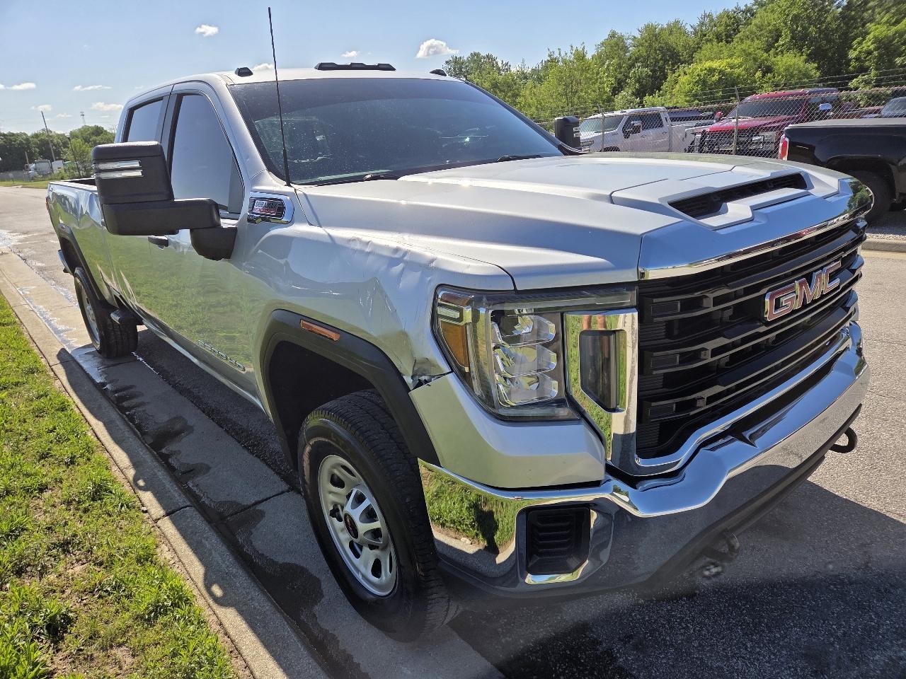 GMC Sierra 3500HD Pro Crew Cab 4WD SB 2023