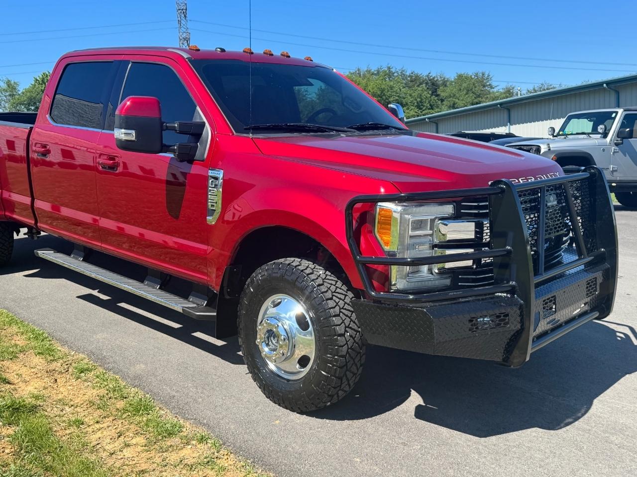 Ford F-350 SD Lariat Crew Cab 4WD DRW 2017