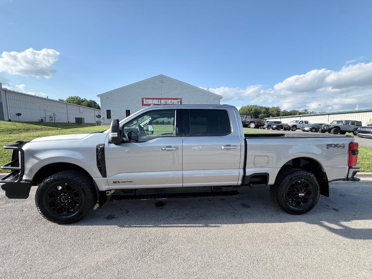 Ford F-350 SD XLT 4WD 2023