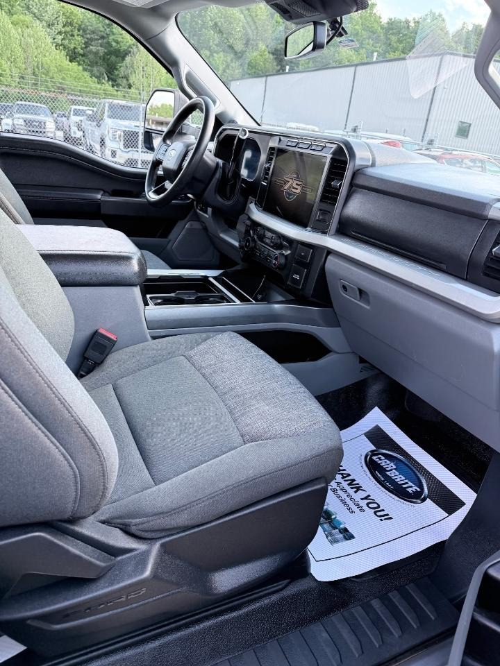 Ford F-350 SD XLT 4WD 2023